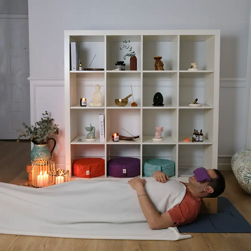 Beyaz Polar Yoga Shavasana Battaniyesi